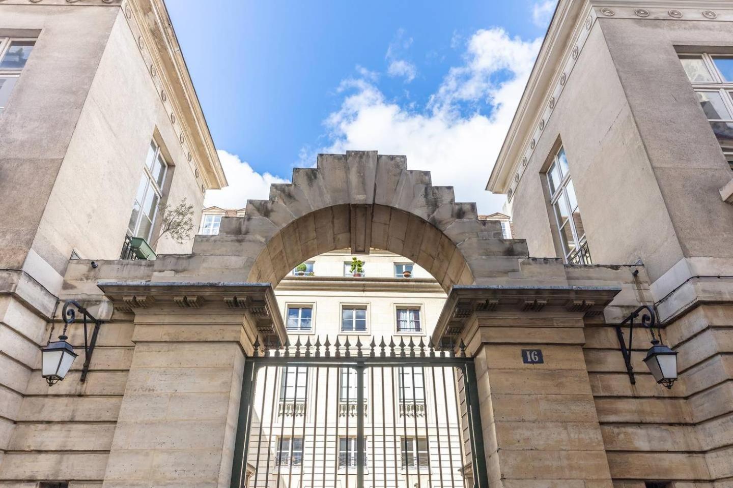 Home In Paris Marais Elegant Flat In Old Párizs Kültér fotó